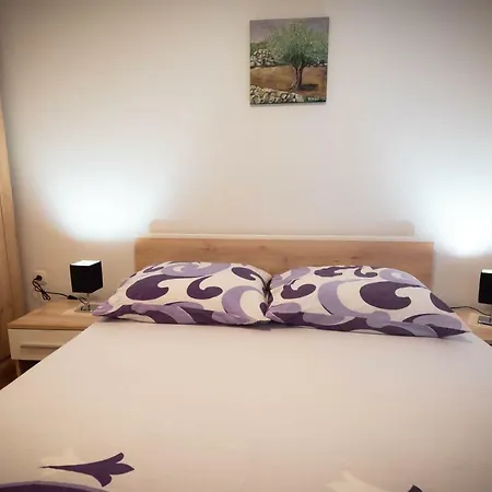 Nakic Apartment *