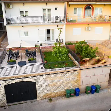Nakic Apartment Sibenik